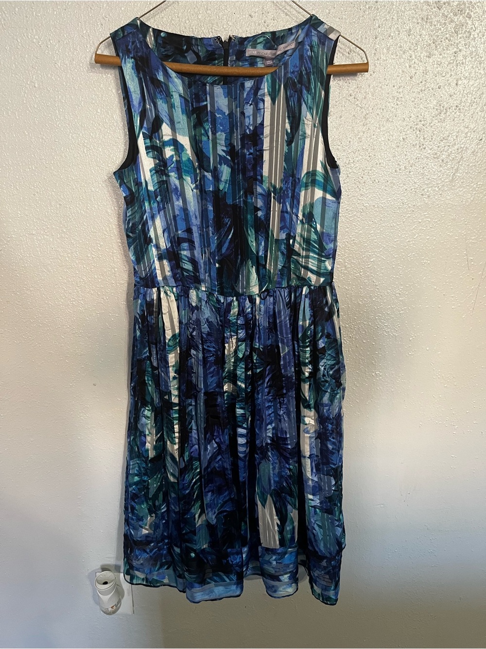 Carmen Marc Valvo Blue & Teal Printed Sleeveless Dress